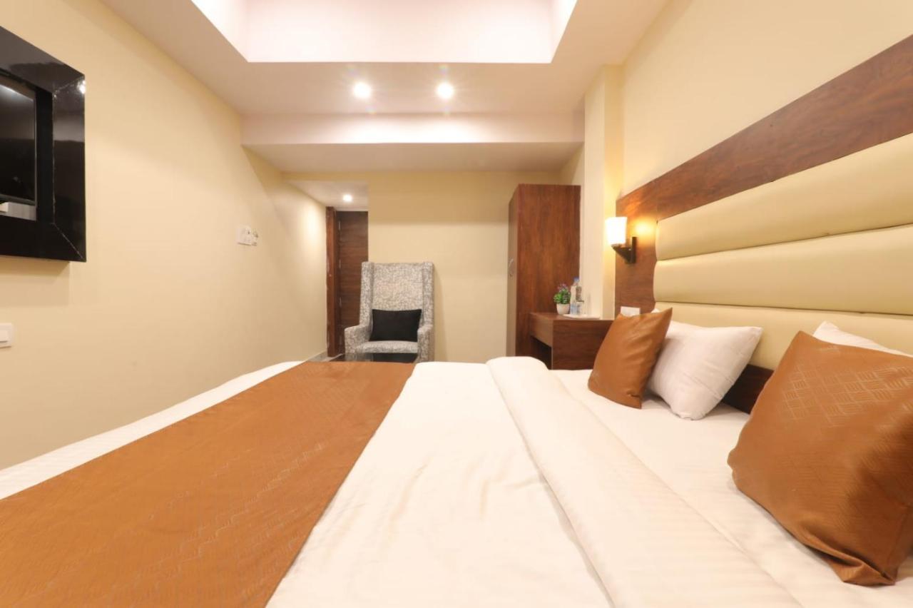 Hotel Blueark Lucknow Exterior foto