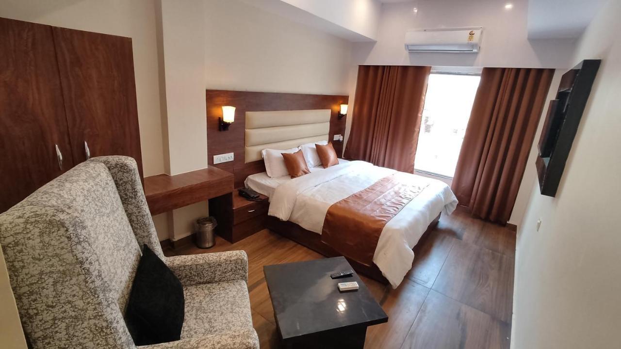 Hotel Blueark Lucknow Exterior foto