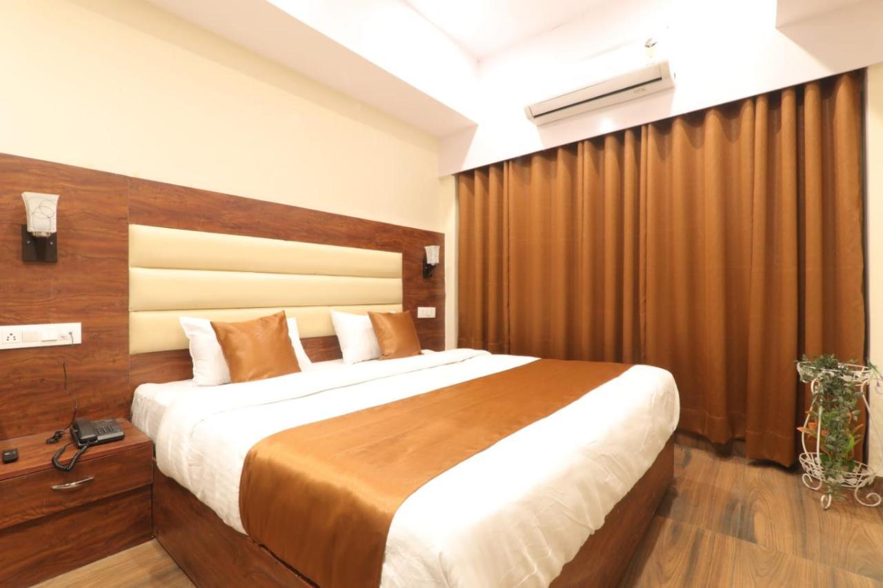 Hotel Blueark Lucknow Exterior foto