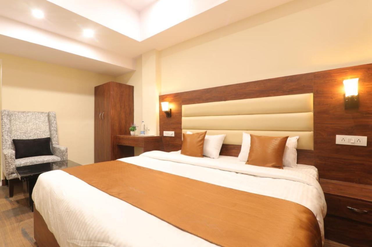 Hotel Blueark Lucknow Exterior foto