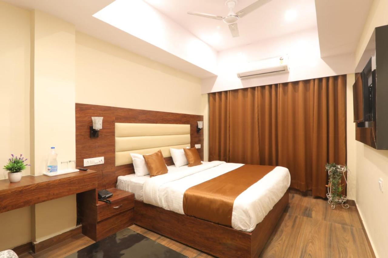 Hotel Blueark Lucknow Exterior foto