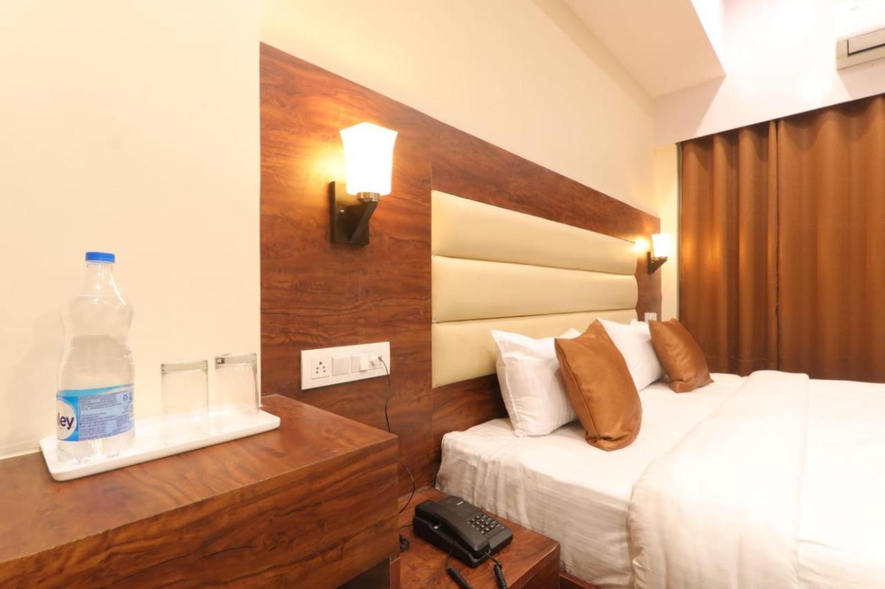 Hotel Blueark Lucknow Exterior foto